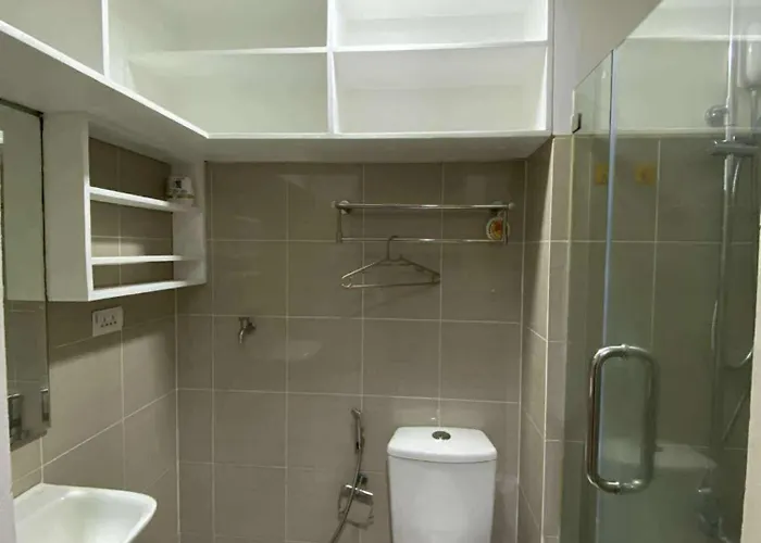 Shore Staycation Aparthotel Manila