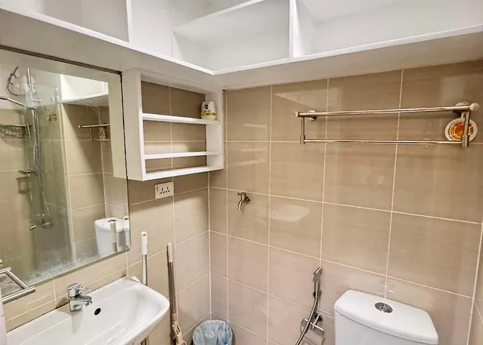 Shore Staycation Aparthotel Manila
